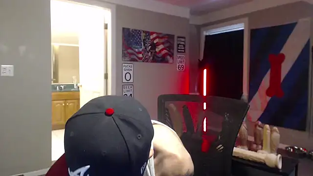 Snapshot of Michigan9000 chatting on March 31, 2026, 10:43 pm Michigan9000 online show from March 31, 2026, 10:43 pm