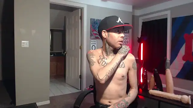 Snapshot of Michigan9000 chatting on April 8, 2026, 1:16 am Michigan9000 online show from April 8, 2026, 1:16 am