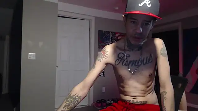 Snapshot of Michigan9000 chatting on April 9, 2026, 1:27 am Michigan9000 online show from April 9, 2026, 1:27 am