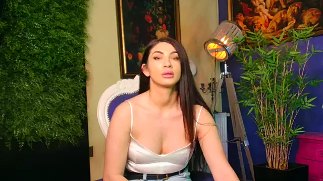 nicolepalmer online show from October 14, 2025, 5:36 pm