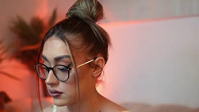 AileenKiss online show from April 2, 2026, 8:17 pm