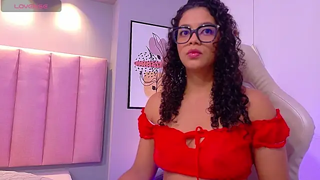 CamilaLevy online show from November 28, 2025, 12:19 pm