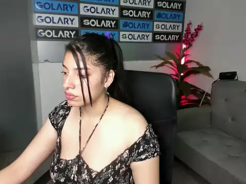 Snapshot of Violetta_Swett_ chatting on October 6, 2025, 12:35 pm Violetta Swett online show from October 6, 2025, 12:35 pm