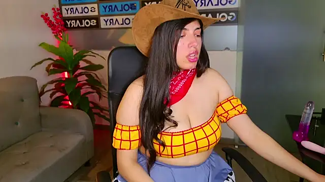 Snapshot of Violetta_Swett_ chatting on October 22, 2025, 2:17 pm Violetta Swett online show from October 22, 2025, 2:17 pm