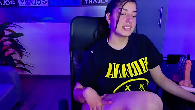 Snapshot of Violetta_Swett_ chatting on October 27, 2025, 1:37 pm Violetta Swett online show from October 27, 2025, 1:37 pm