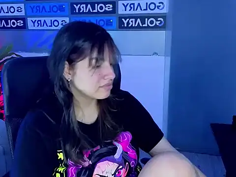 Violetta Swett  online show from November 25, 2025, 7:14 pm