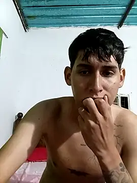 Snapshot of Luisneljc chatting on January 19, 2026, 1:15 pm Luisneljc online show from January 19, 2026, 1:15 pm