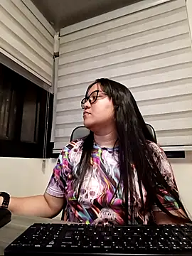 Xander Taylor  online show from October 10, 2025, 4:22 am