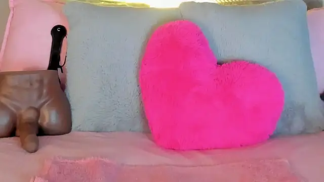  victoriaa  lois online show from November 11, 2025, 8:09 pm