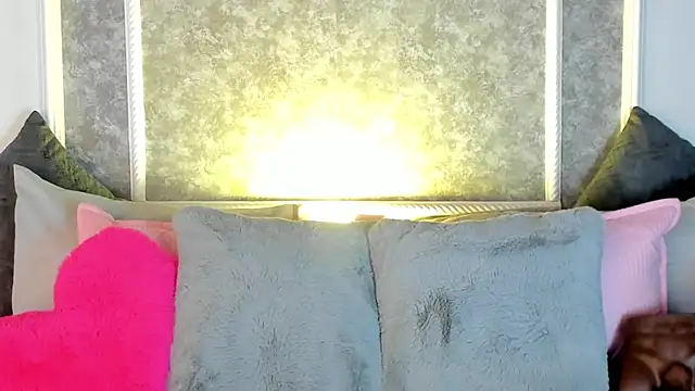  victoriaa  lois online show from November 22, 2025, 10:09 pm