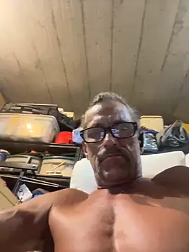 Snapshot of Tommy_Love23 chatting on October 24, 2025, 2:30 am Tommy Love23 online show from October 24, 2025, 2:30 am