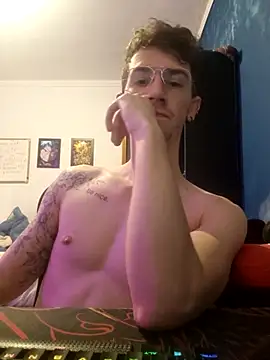 SweetGoodBoy22 online show from October 4, 2025, 6:17 pm