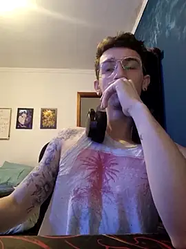 SweetGoodBoy22 online show from October 8, 2025, 6:16 pm