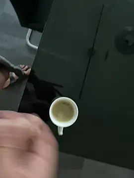 Sklavekay online show from April 19, 2026, 7:40 am