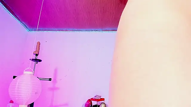 shannon kinne  online show from April 3, 2026, 2:04 pm