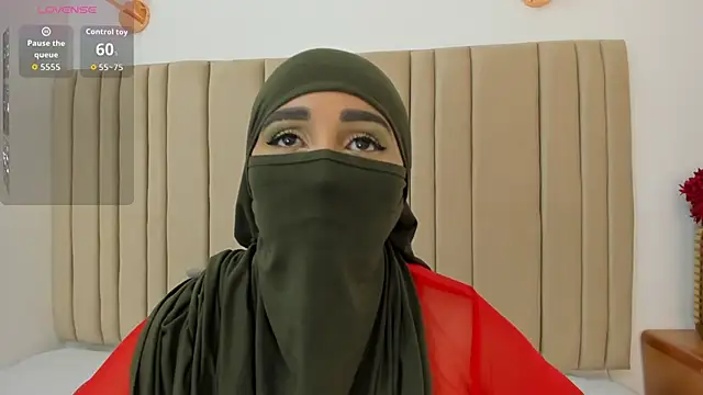 Snapshot of _alishaa_c chatting on October 19, 2025, 3:40 am alishaa c online show from October 19, 2025, 3:40 am