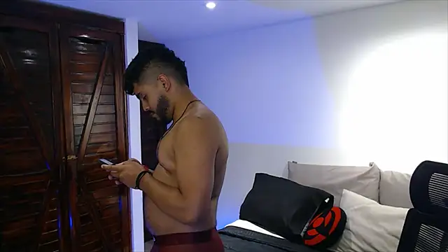 kevyn Stone online show from October 9, 2025, 11:36 pm