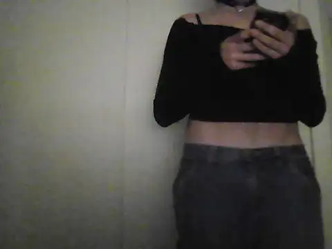 Sunny Pebble online show from October 9, 2025, 3:59 am