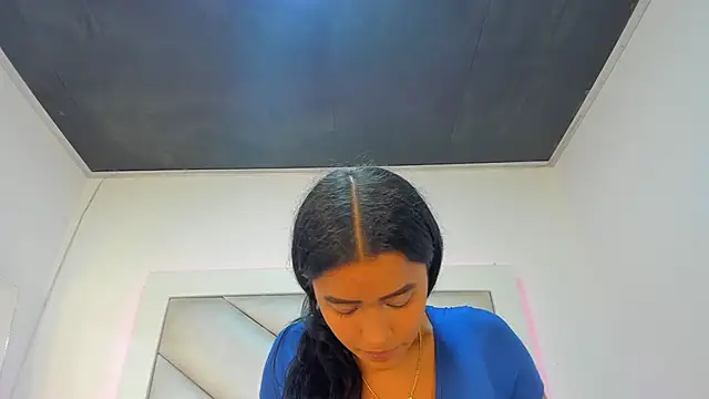 Snapshot of Madeline_jade chatting on October 24, 2025, 3:47 am Madeline jade online show from October 24, 2025, 3:47 am