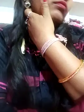 Priyanka hot54 online show from October 27, 2025, 7:40 pm