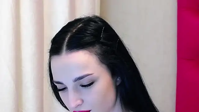 Snapshot of KimmySprinkles chatting on October 3, 2025, 9:34 pm KimmySprinkles online show from October 3, 2025, 9:34 pm