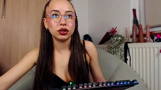 adacgrey online show from March 3, 2026, 4:24 pm