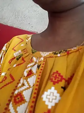 Hotty-romi3 online show from October 8, 2025, 3:37 am