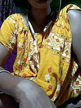 Hotty-romi3 online show from October 9, 2025, 4:38 pm