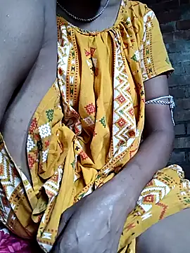 Hotty-romi3 online show from October 11, 2025, 4:55 am