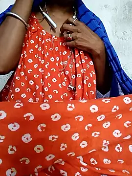 Hotty-romi3 online show from October 16, 2025, 1:17 am