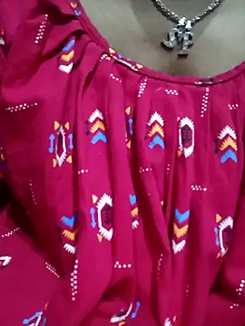 Hotty-romi3 online show from November 4, 2025, 3:44 pm