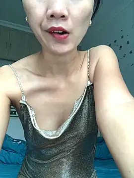 Snapshot of Mile-m chatting on October 16, 2025, 2:23 am Mile-m online show from October 16, 2025, 2:23 am