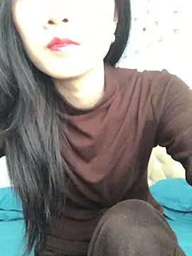 Snapshot of Mile-m chatting on October 19, 2025, 6:25 am Mile-m online show from October 19, 2025, 6:25 am