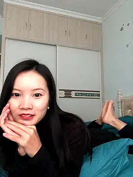 Snapshot of Mile-m chatting on October 25, 2025, 3:36 am Mile-m online show from October 25, 2025, 3:36 am