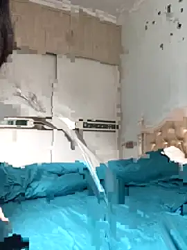 Snapshot of Mile-m chatting on October 28, 2025, 4:05 am Mile-m online show from October 28, 2025, 4:05 am