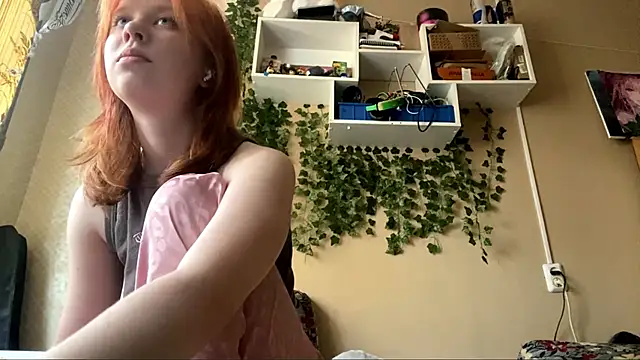 AnitaVanruiten online show from October 6, 2025, 6:44 am