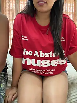 vickyandtania online show from March 29, 2026, 6:24 am