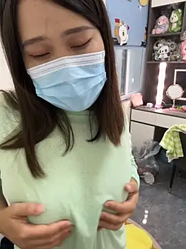 Snapshot of lele888 chatting on October 19, 2025, 6:58 am lele888 online show from October 19, 2025, 6:58 am