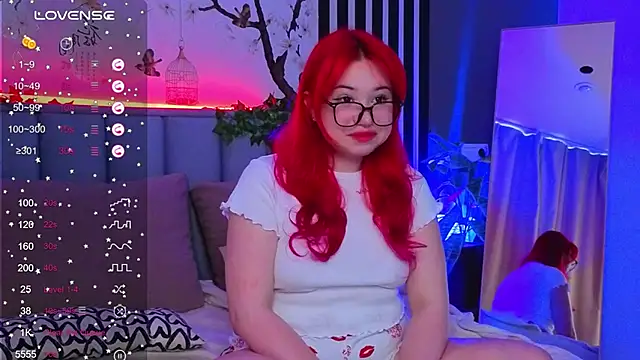 Snapshot of Klee_Love chatting on October 4, 2025, 5:16 am Klee Love online show from October 4, 2025, 5:16 am