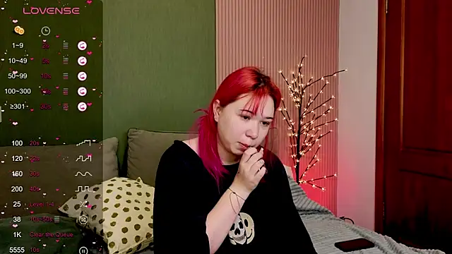 Snapshot of Klee_Love chatting on November 7, 2025, 4:34 am Klee Love online show from November 7, 2025, 4:34 am