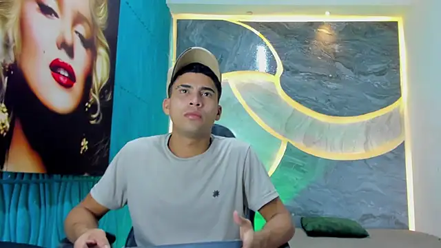 Play boys Hot2 online show from October 26, 2025, 12:33 pm