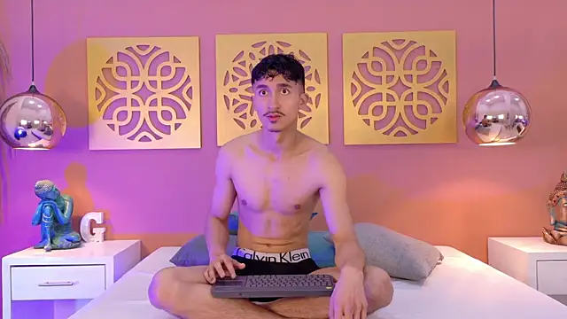 TOBIASFERRER online show from November 10, 2025, 9:47 pm