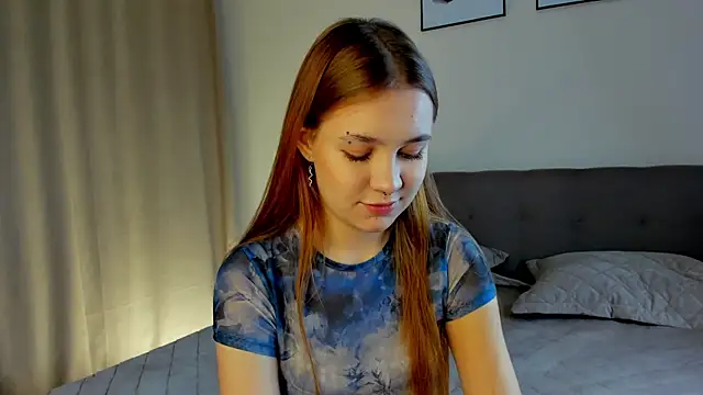 MarindaRuud online show from October 20, 2025, 11:32 am