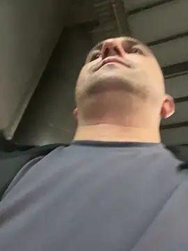 Mahrovmaxim online show from October 6, 2025, 6:49 pm