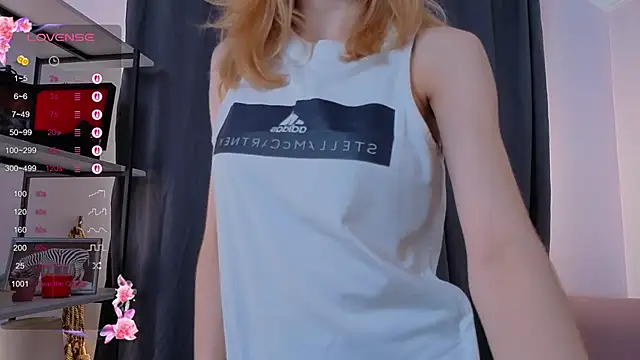 Snapshot of Ruth_Benson chatting on November 5, 2025, 8:25 am Ruth Benson online show from November 5, 2025, 8:25 am