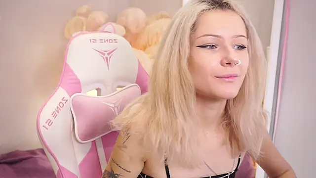 Celeste eyes0n online show from October 18, 2025, 9:04 pm