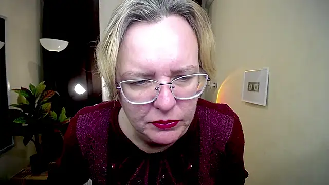 Snapshot of VestaWoody chatting on October 9, 2025, 6:11 am VestaWoody online show from October 9, 2025, 6:11 am