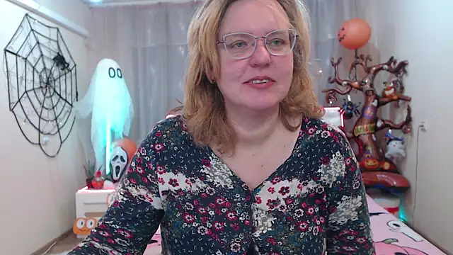 Snapshot of VestaWoody chatting on November 3, 2025, 7:09 am VestaWoody online show from November 3, 2025, 7:09 am