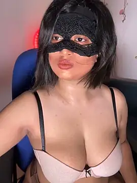 Snapshot of elza_laana chatting on October 14, 2025, 8:04 am elza laana online show from October 14, 2025, 8:04 am