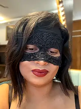 Snapshot of elza_laana chatting on November 3, 2025, 4:47 am elza laana online show from November 3, 2025, 4:47 am